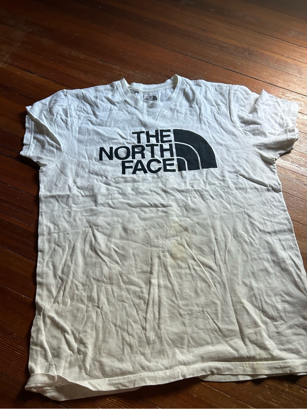 The North Face Men's White Logo T-Shirt
SIZE:L